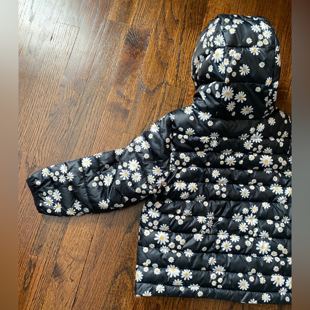 toddler girls hooded jacket size 3T Lightweight “packable” daisy floral print - Picture 10 of 15